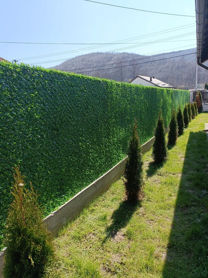 MŰFŰVEL BORÍTOTT KERÍTÉS – 1,8 MÉTER MAGASSÁG